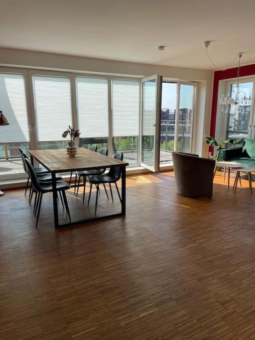 Penthouse-Wohnung Mit Flussblick Ольденбург Экстерьер фото